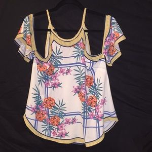 Flying Tomato Floral cold shoulder top NWT